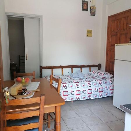 מונמבאסיה Sophie'S Traditional Hospitality Appartment מראה חיצוני תמונה