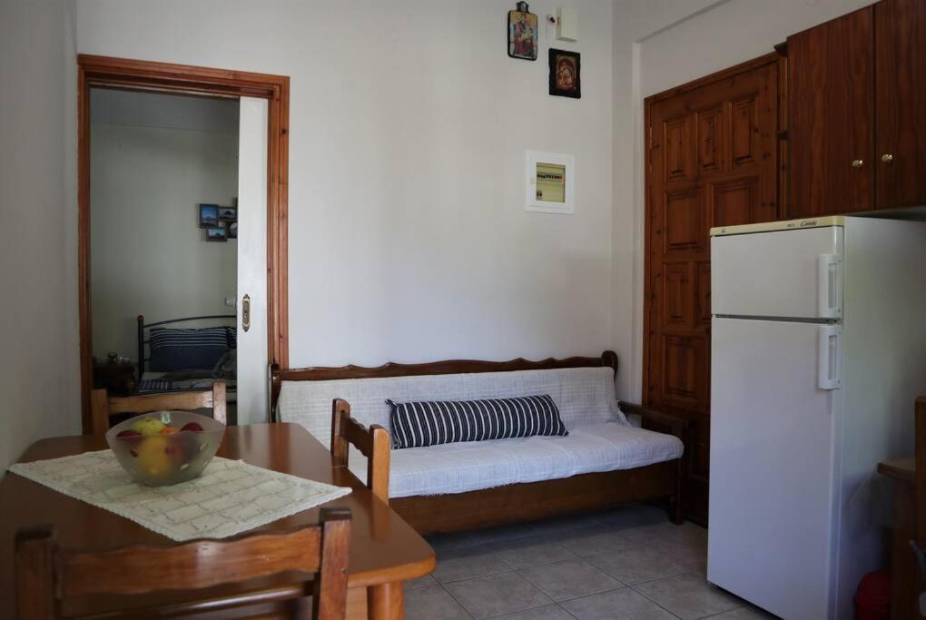 מונמבאסיה Sophie'S Traditional Hospitality Appartment מראה חיצוני תמונה