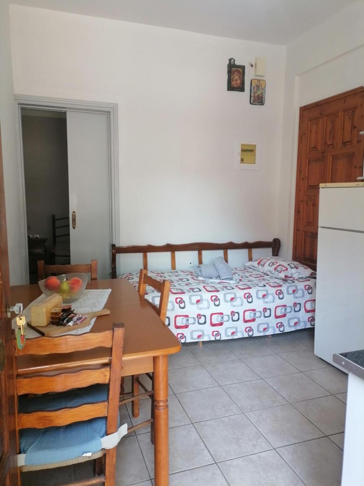 מונמבאסיה Sophie'S Traditional Hospitality Appartment מראה חיצוני תמונה